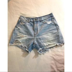 Boyfriend Cut Off Jean Shorts